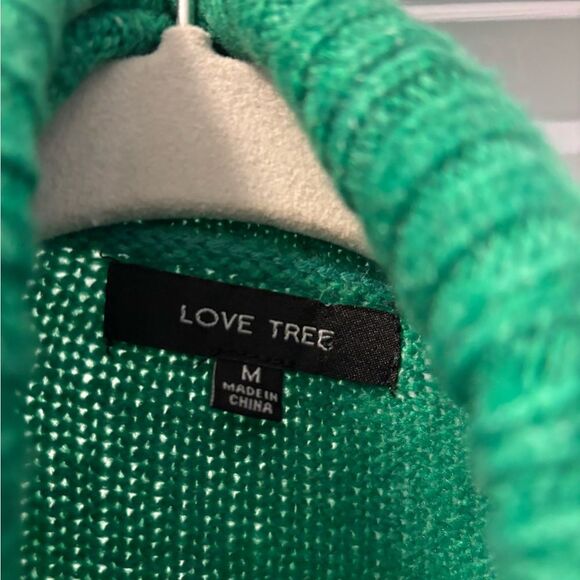 Love Tree Cropped Turtleneck Sweater Size Medium Green - Picture 2 of 3